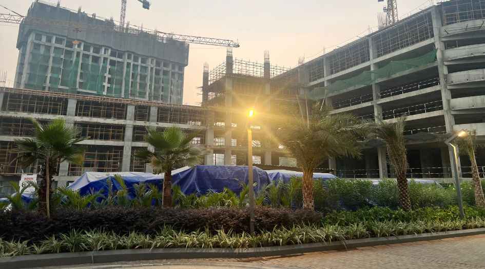 Runwal-Enchanted-Construction-3